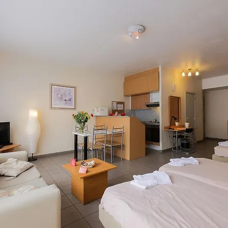 Budget Flats Apartment *